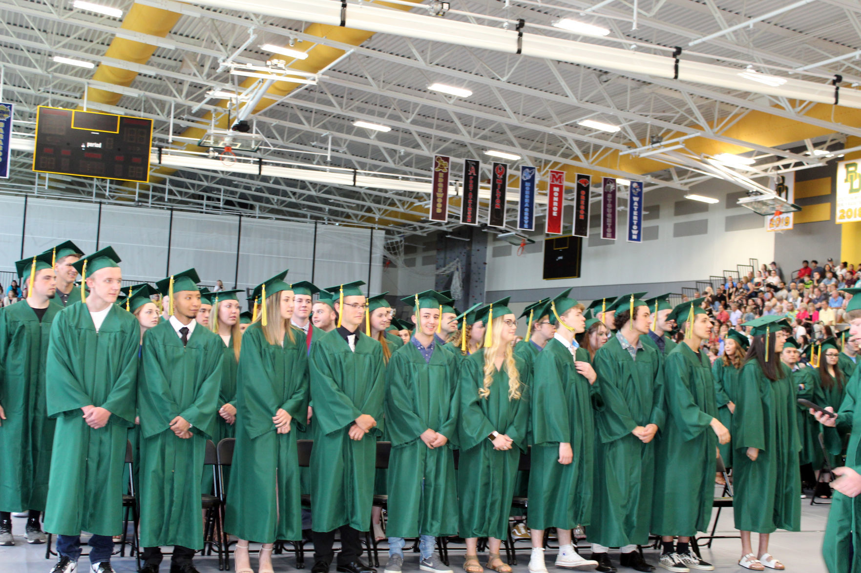 060219-ctzn-news-bd-grad014.jpg